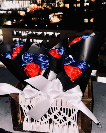 5 bouquets - 3 flowers in each
